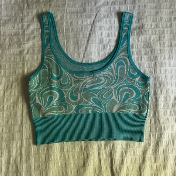 Garage cropped tank top - Picture 3 of 4